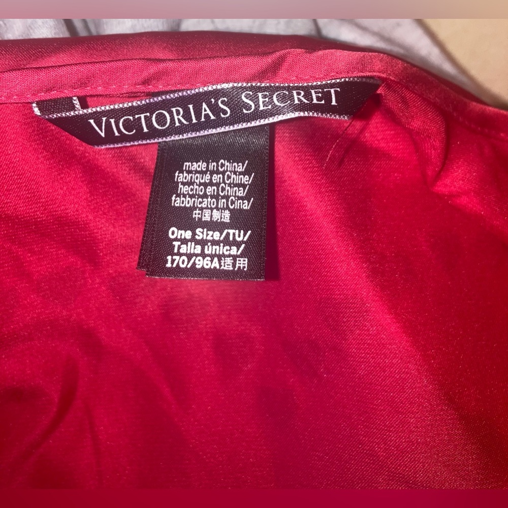 Victoria Secret Love Robe - Picture 2 of 3